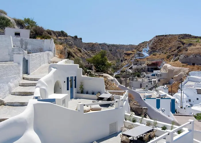 Acave Santorini Suites