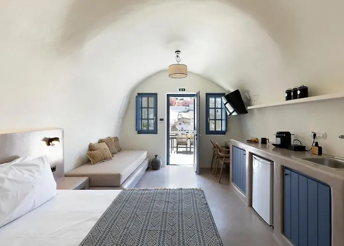 Acave Santorini Suites
