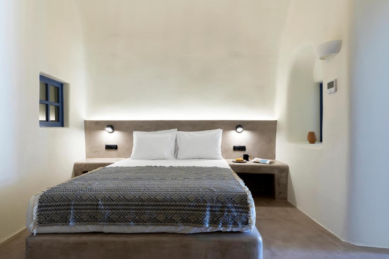 Acave Santorini *