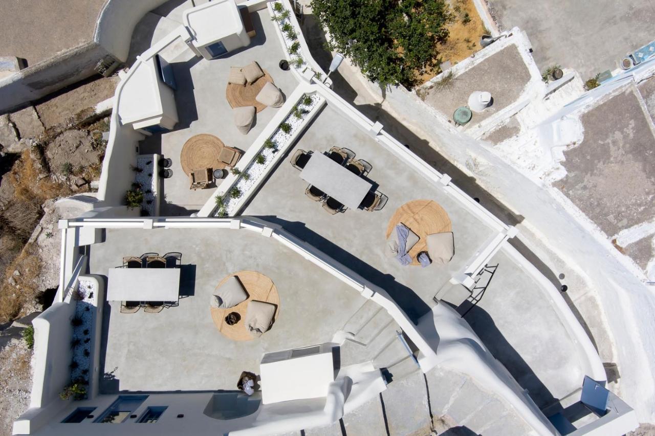 Acave Santorini
