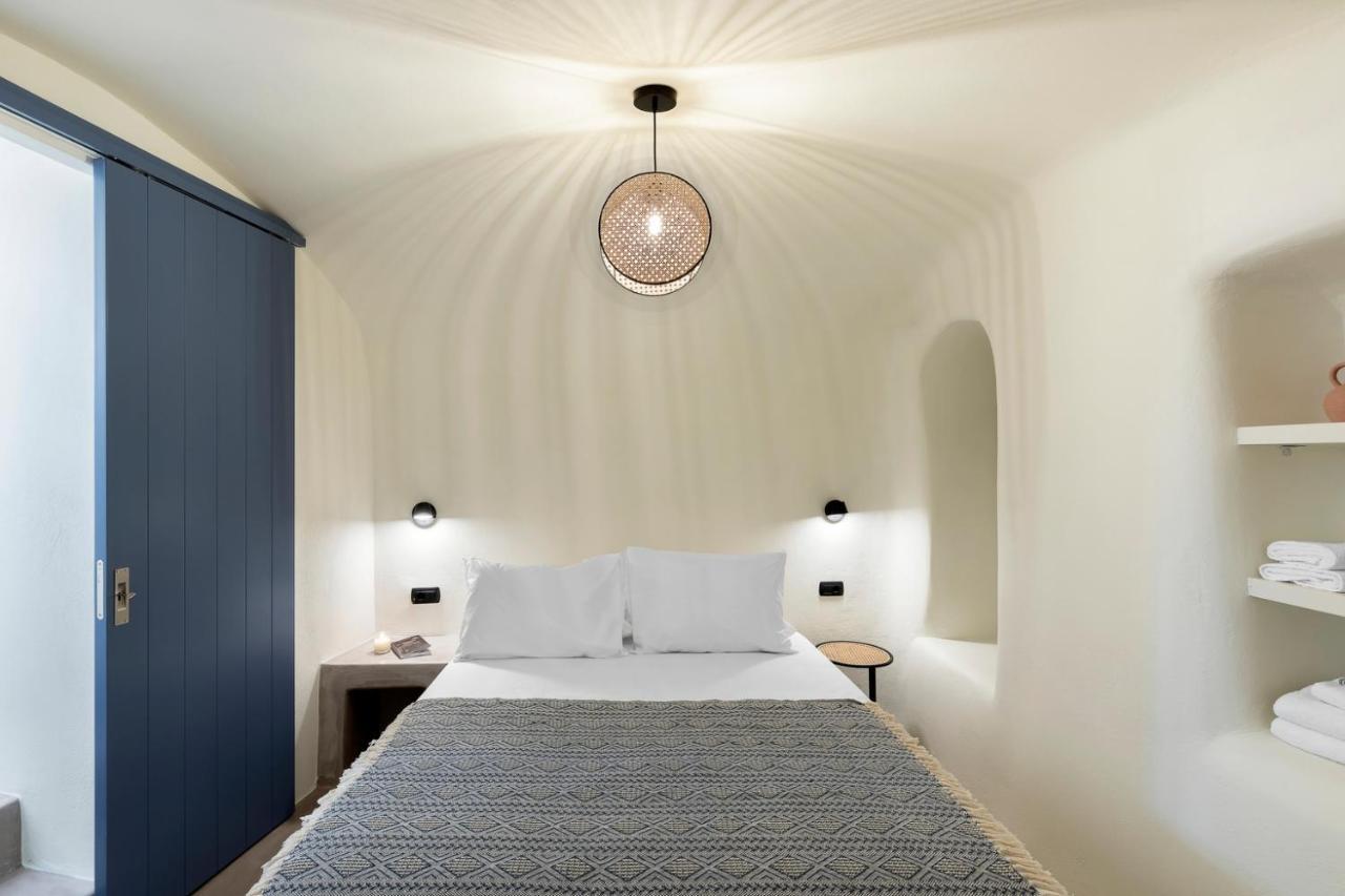 Acave Santorini *